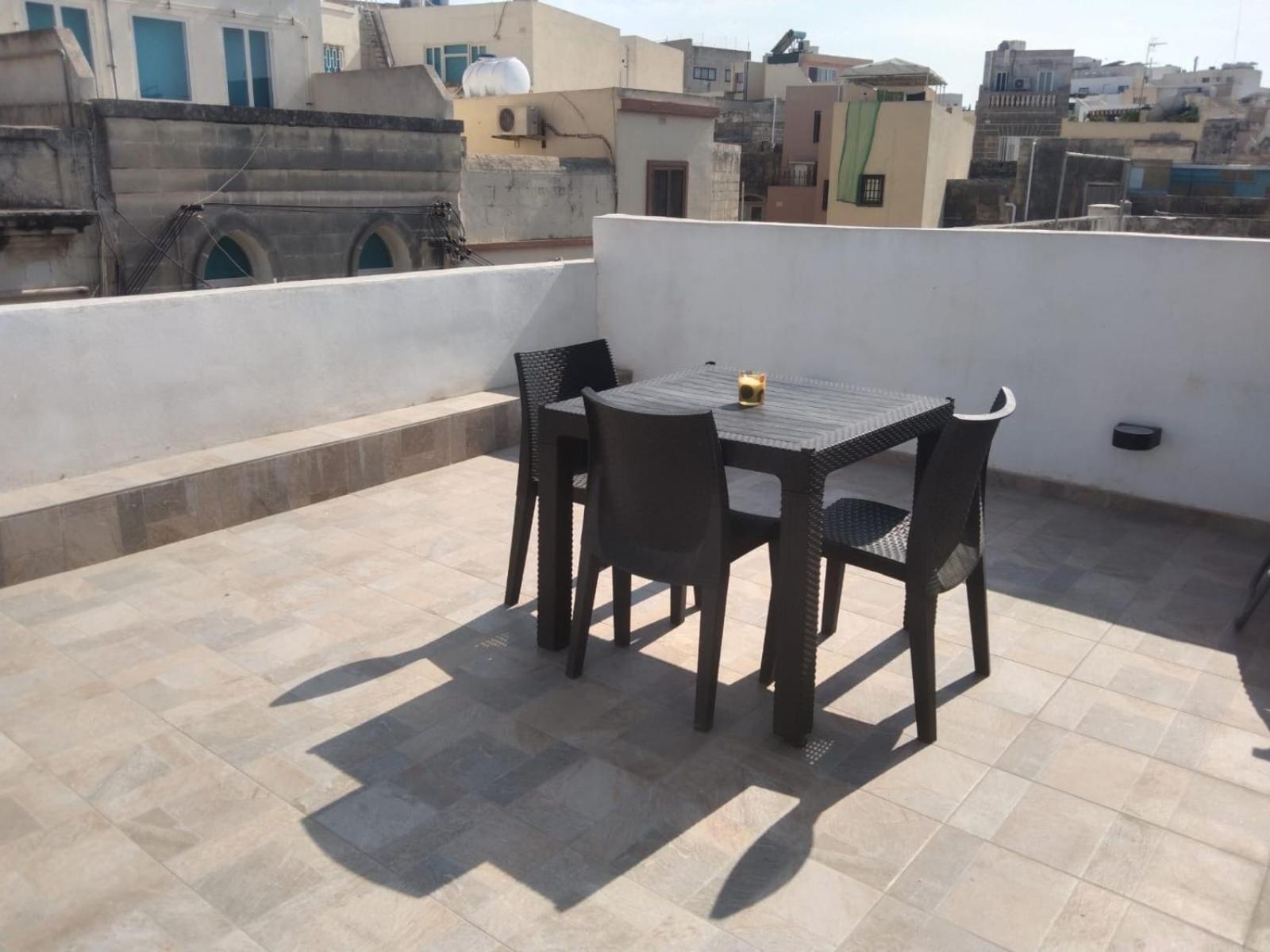 One Bedroom Appartment With Terrace In Sliema Kültér fotó
